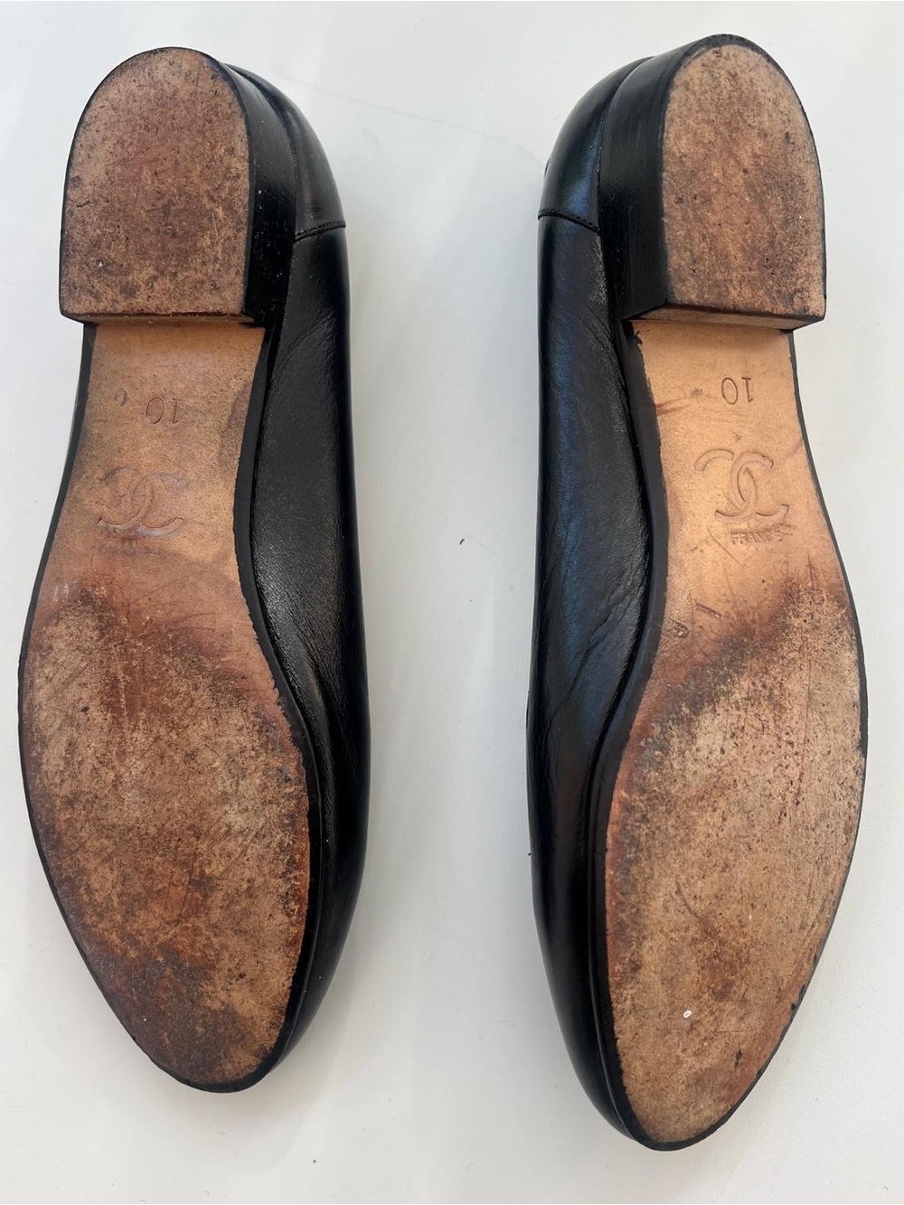 CHANEL Black Leather CC Logo Loafers - Women - Picture 3 of 6